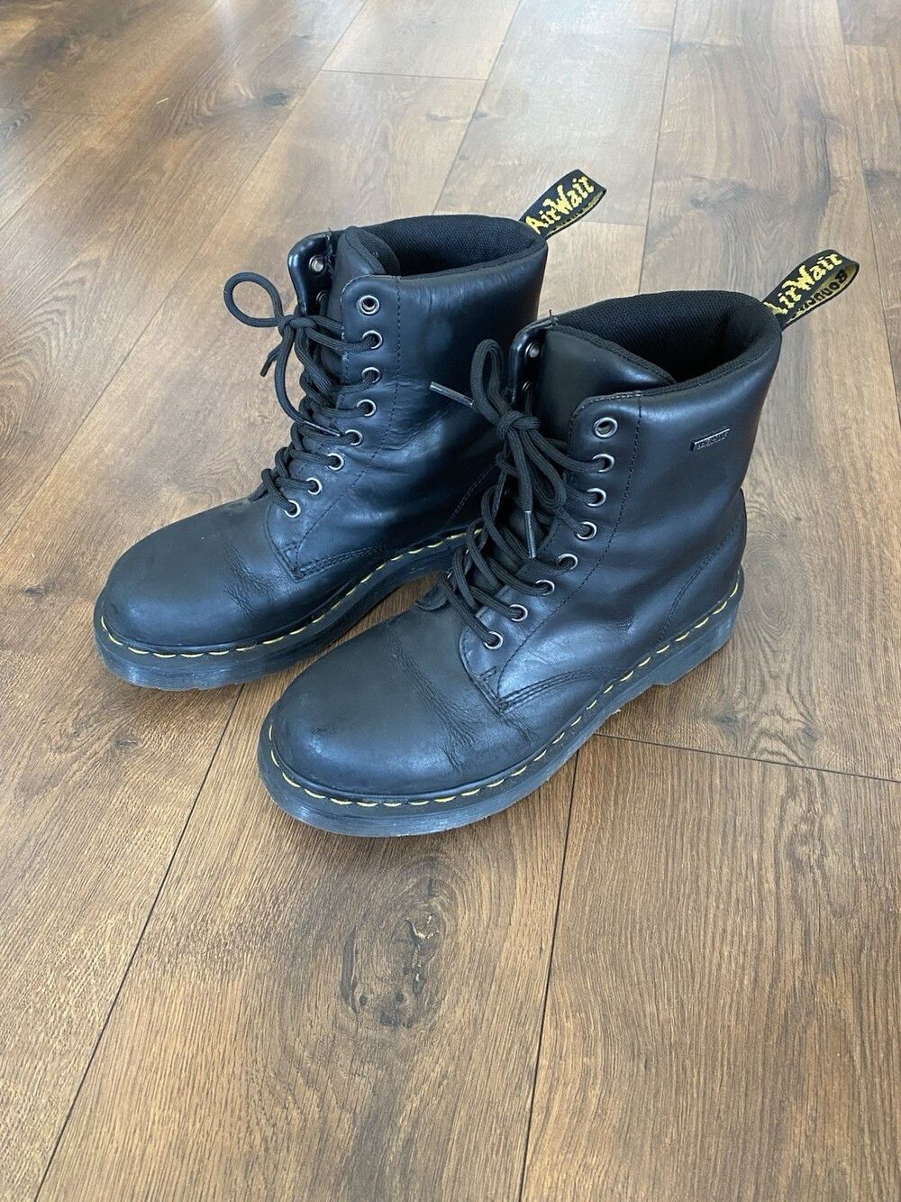 Dr. Martens Women’s Black Combat Ankle Boots Lace-Up Air Cushion US 8